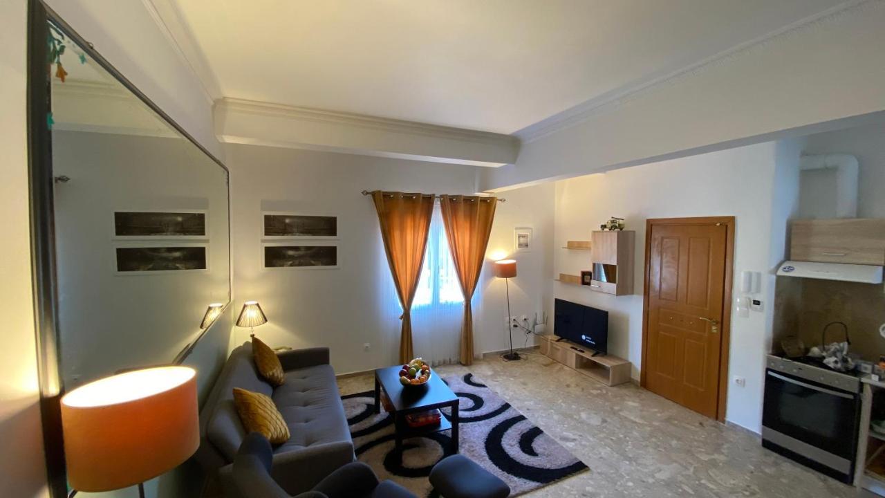 Patras Golden Suite Exteriör bild