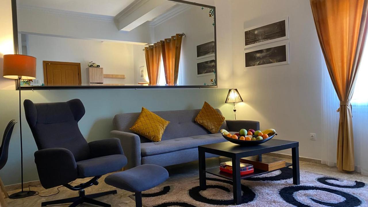 Patras Golden Suite Exteriör bild