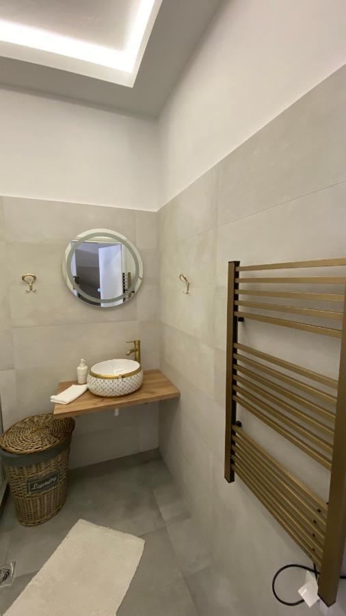 Patras Golden Suite Exteriör bild
