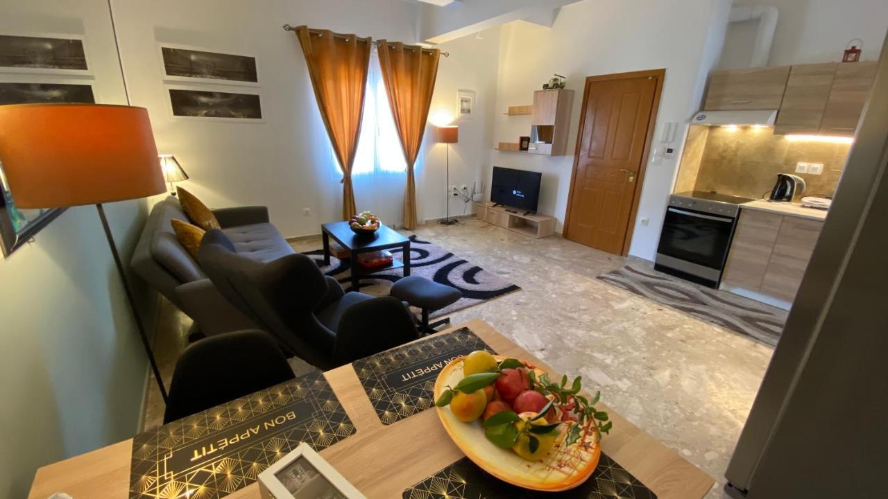 Patras Golden Suite Exteriör bild