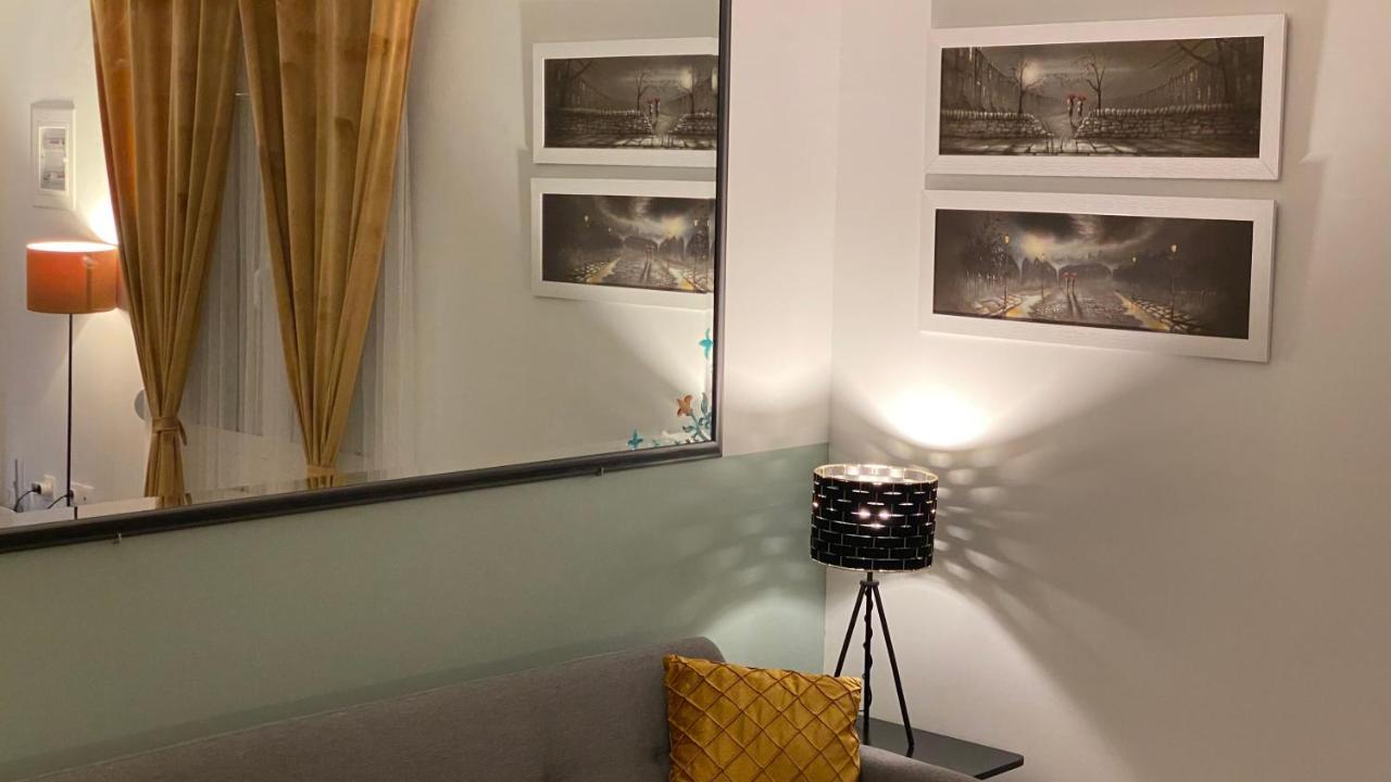 Patras Golden Suite Exteriör bild