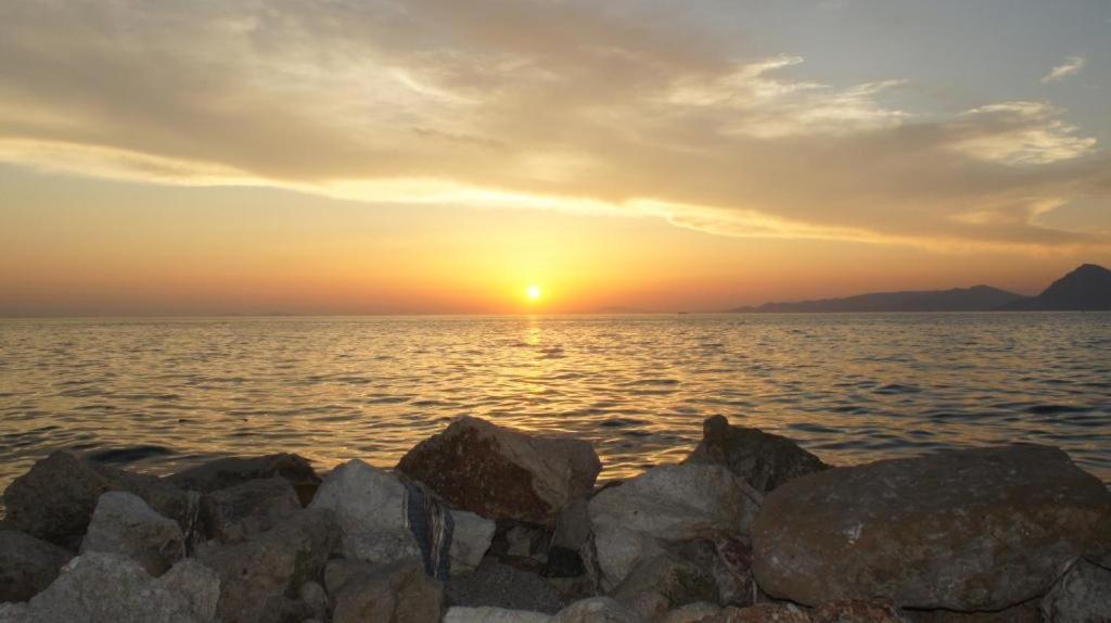 Patras Golden Suite Exteriör bild