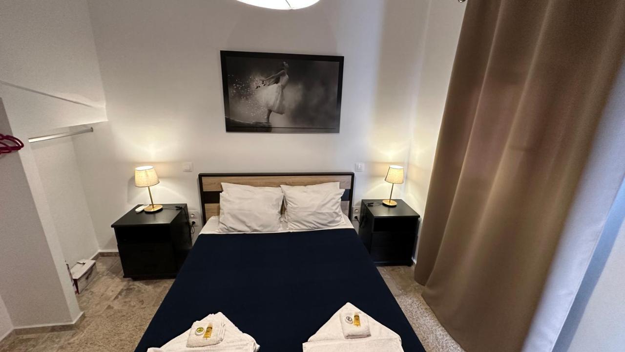Patras Golden Suite Exteriör bild